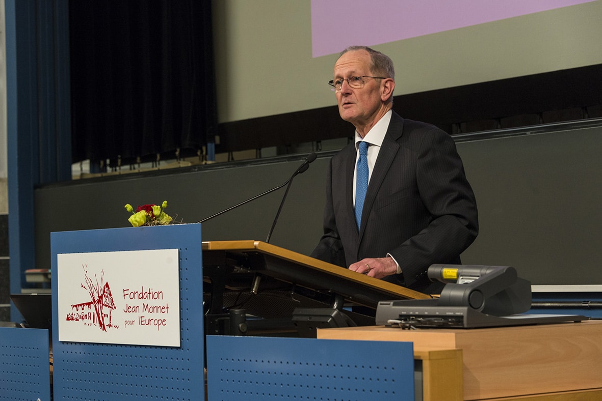 Aleksander Kwaśniewski et Joseph Deiss (2016)