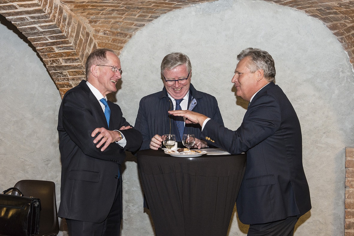 Aleksander Kwaśniewski et Joseph Deiss (2016)
