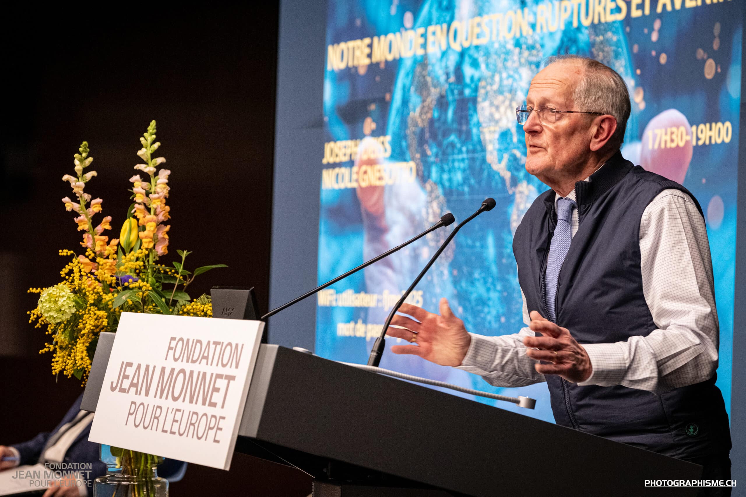 Notre monde en question : ruptures et avenir (2025)