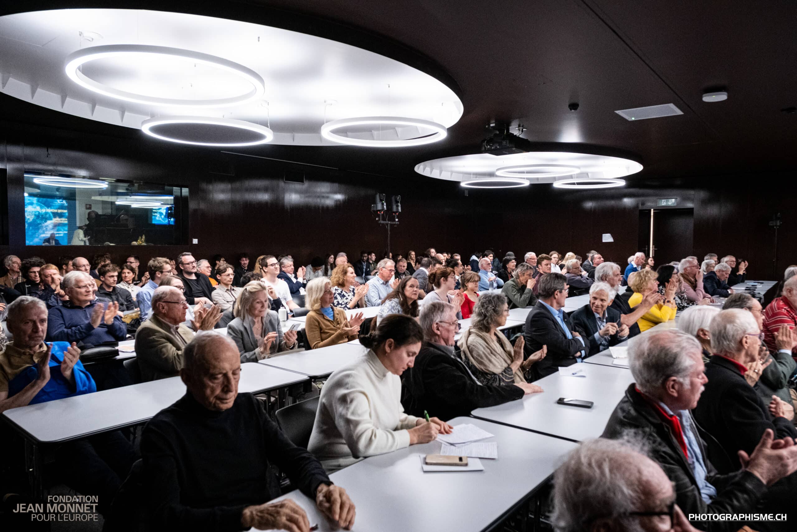 Notre monde en question : ruptures et avenir (2025)