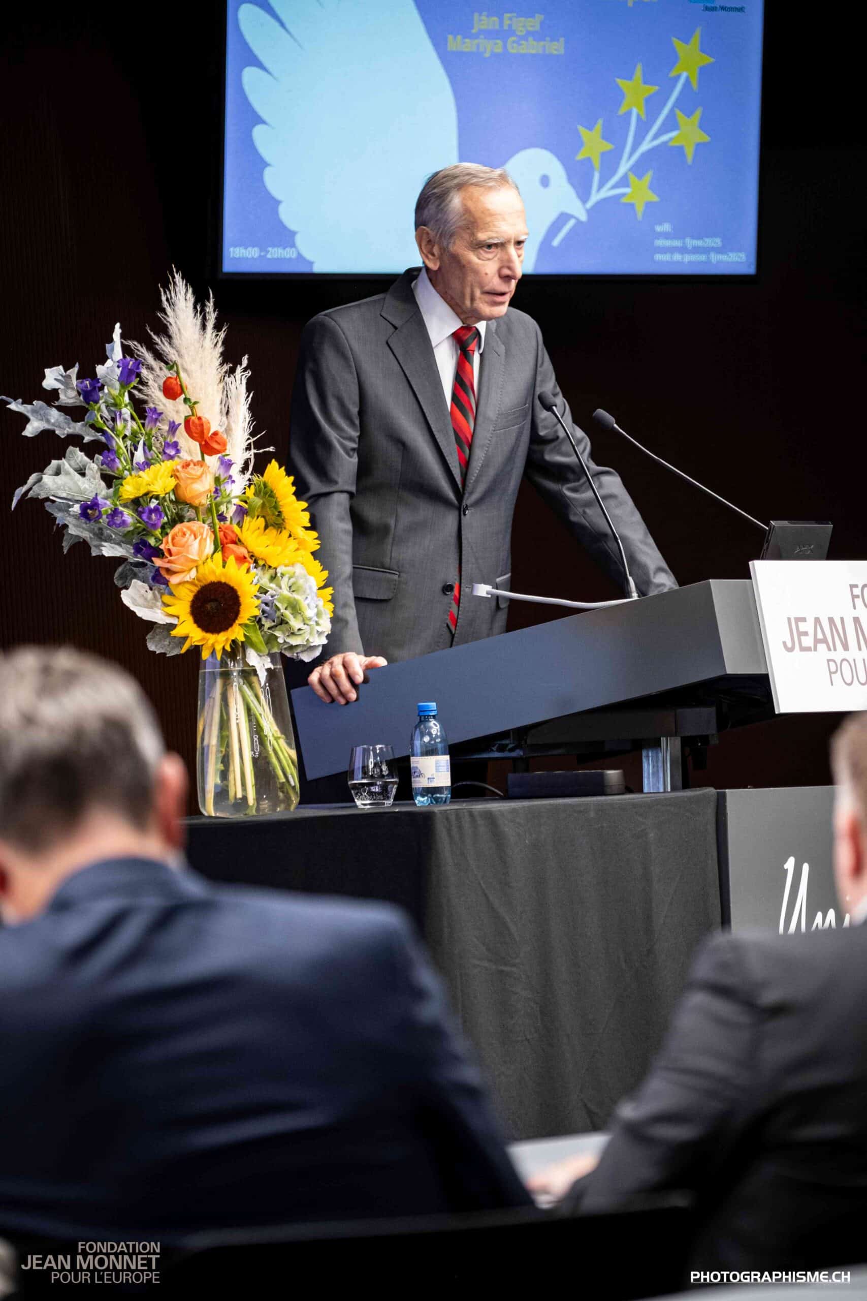 How to Build a Sustainable Peace in Europe? (2025)