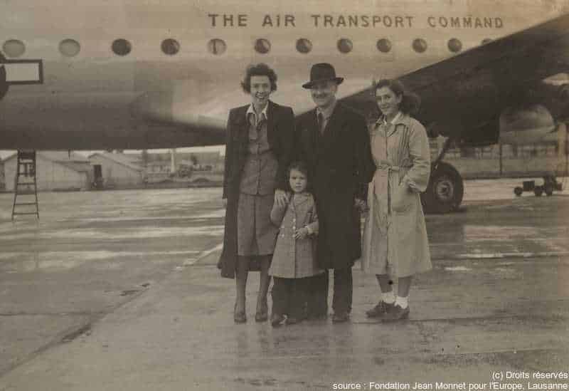 1945